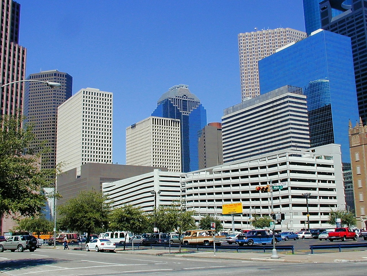 Houston, TX | 2014 Top CRE Markets to Watch : Apartment